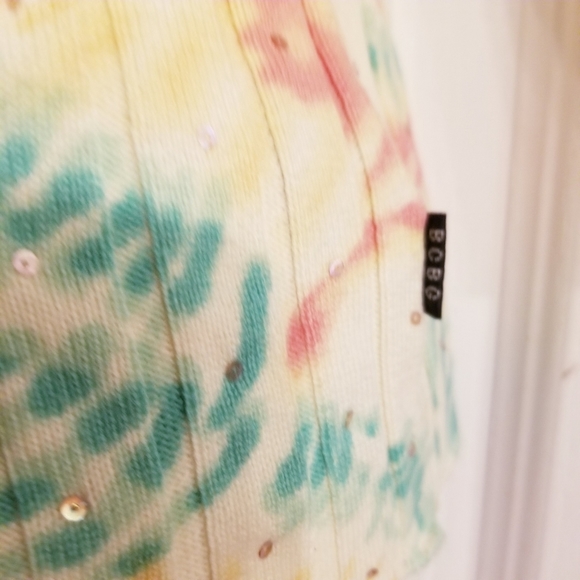 🏖 BCBG MaxAzria Tie-dye Embellished Sweater - Picture 6 of 10